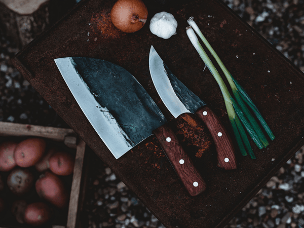 Handmade Knives Vs Machined-Made Knives 