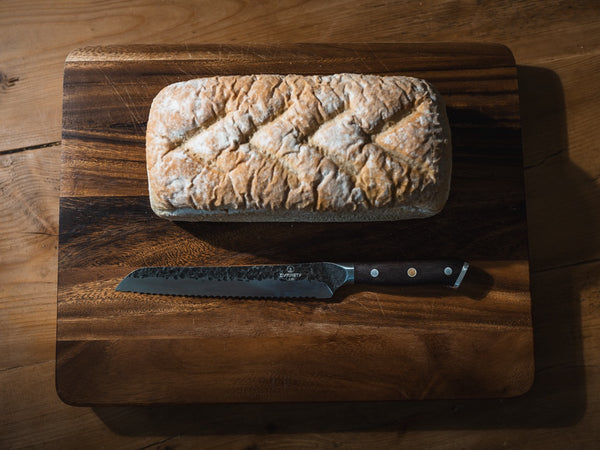 Serrated vs. Straight Edge Bread Knife: Why Serrated Reigns Supreme