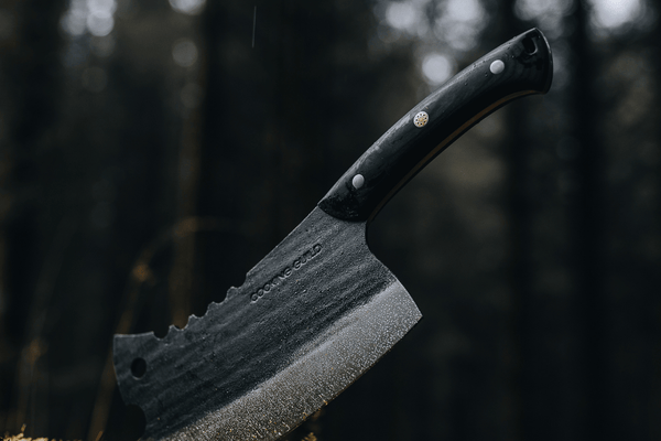 From Campfire to Kitchen: Versatile Knives for Summer Adventures