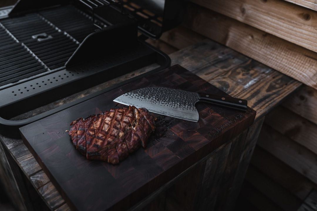 The Perfect Father's Day Gift: Why a Knife is the Way to Go for Dad