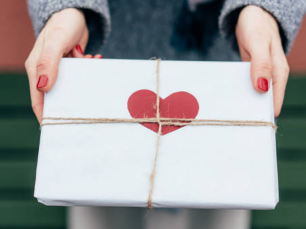 The Knife Gift Guide: How to Choose the Perfect Blade for Their Cooking Personality